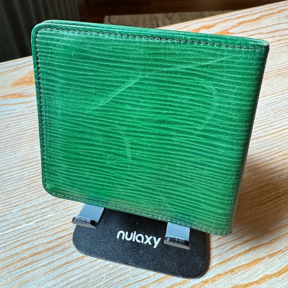 Louis Vuitton Epi Green Wallet - Picture 10 of 14